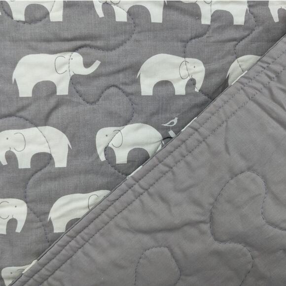 NEW BABY BLANKET Handmade Quilted Cotton 35x42 ~ Reversible Gray Elephant Fabric - Picture 3 of 6